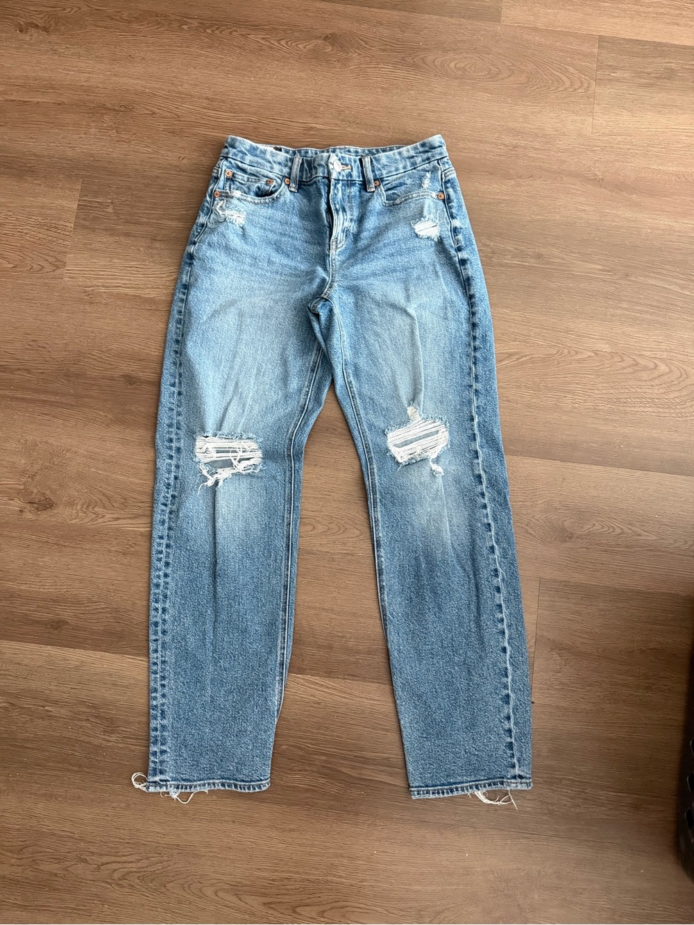 AE - American Eagle Distressed Women's Jeans